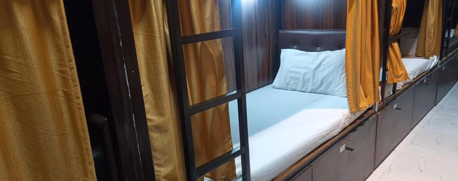 Golden View Dormitory Hotel Mumbai Luaran gambar