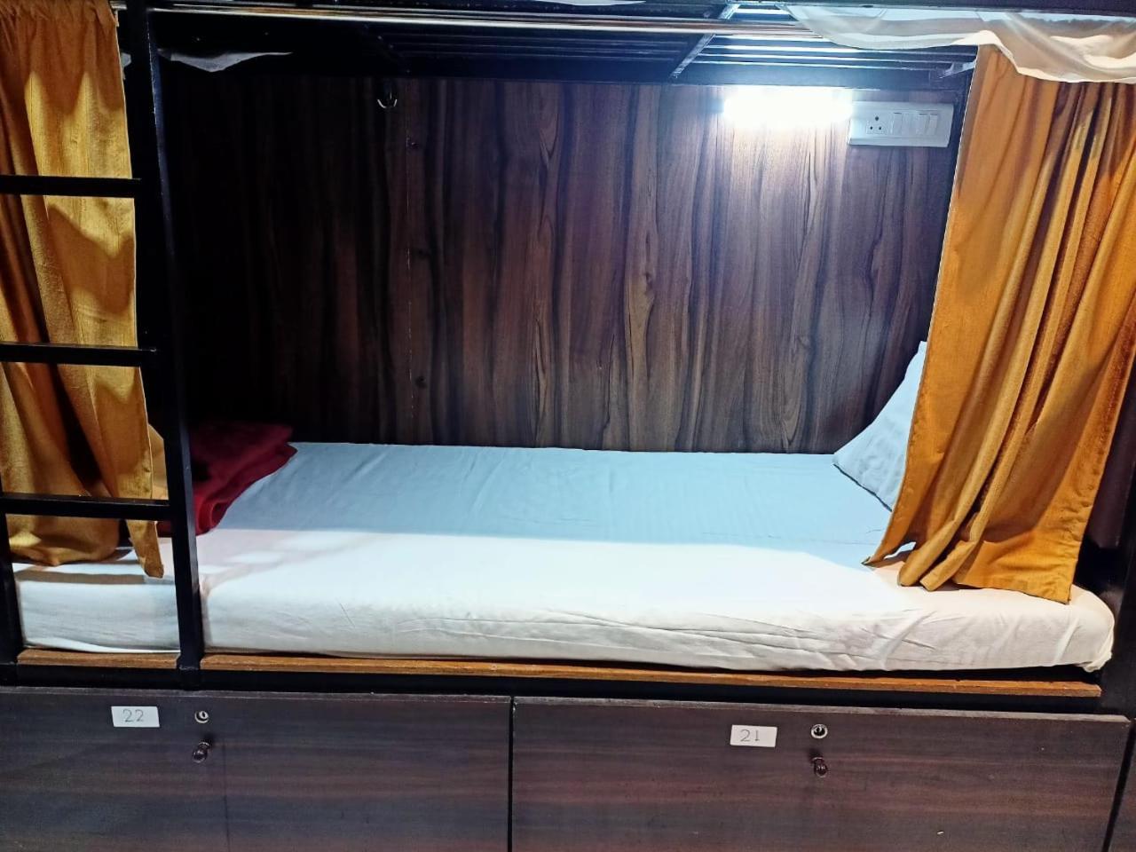 Golden View Dormitory Hotel Mumbai Luaran gambar